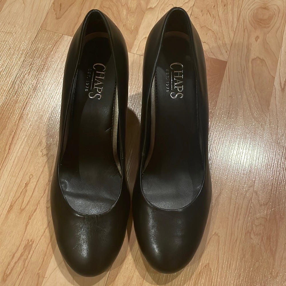 Chaps black leather heels size 9.5